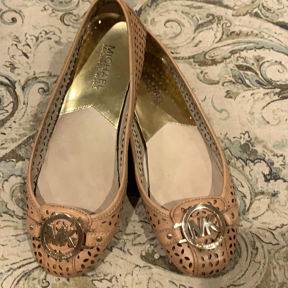 Mk Flats With Gold Hardware. Gem